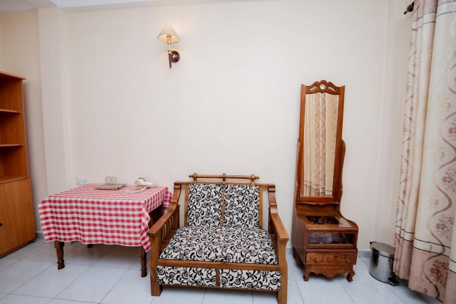 Suwani Pinnawala Homestay Exteriör bild
